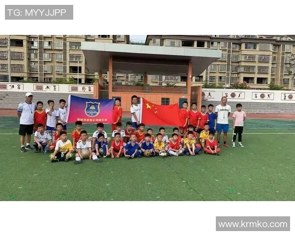 足球小威的成长之路与梦想追逐的精彩故事